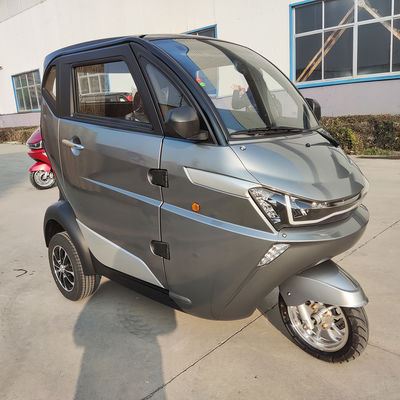 성인들을 위한 지적 충전기 전기 세발 자전거 밀폐형 차체 승객